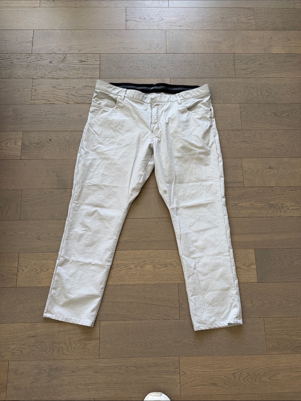 Nike Men's Slim Straight Jeans in Light Gray